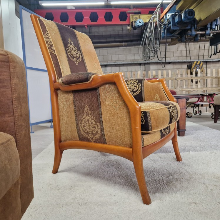 Prachtige fauteuil. Textiel / hout. Top kwaliteit
