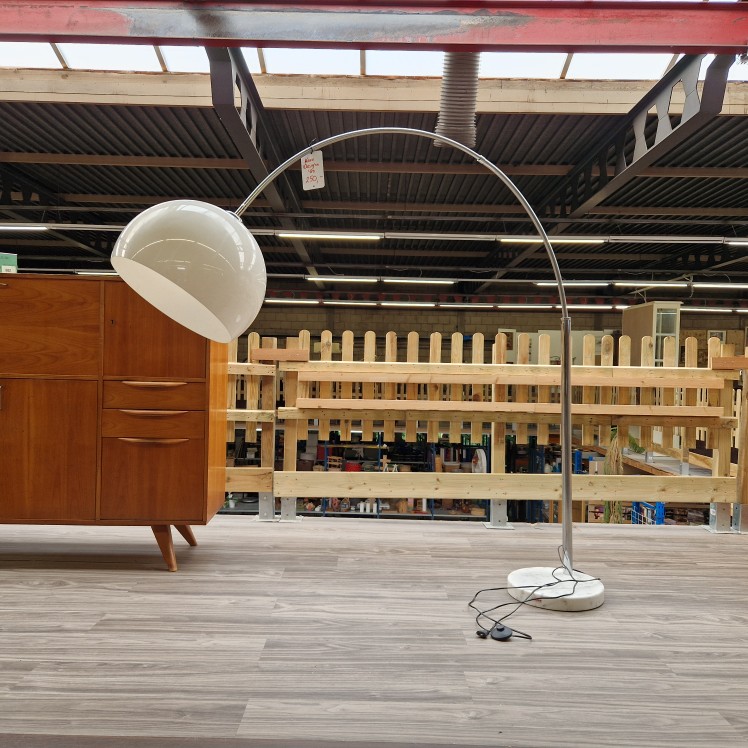 Retro Kare Desighn vloerlamp met beugel jaren 80