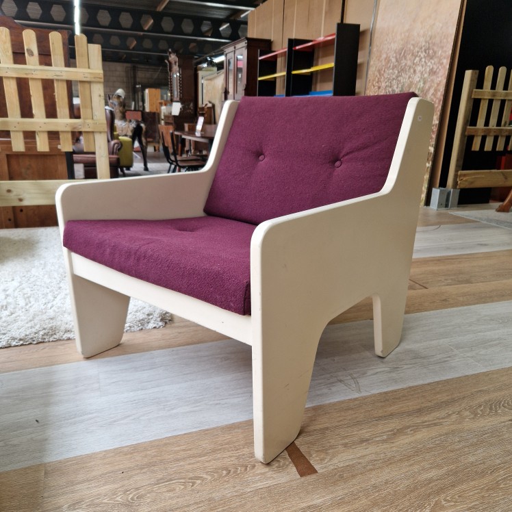 Retro stoel van Sitwell Palty paars textiel met hout