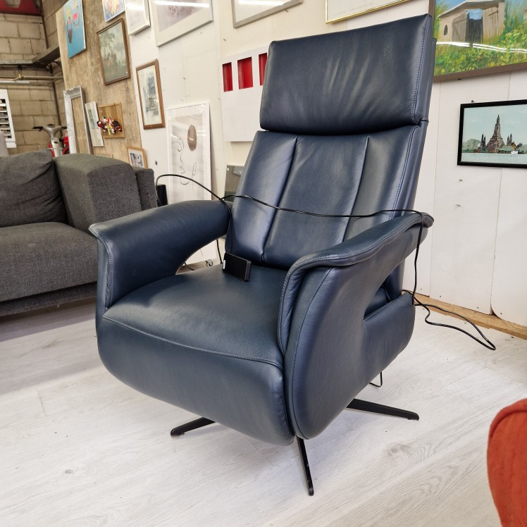 Sta op fauteuil donker blauw leer elektrisch