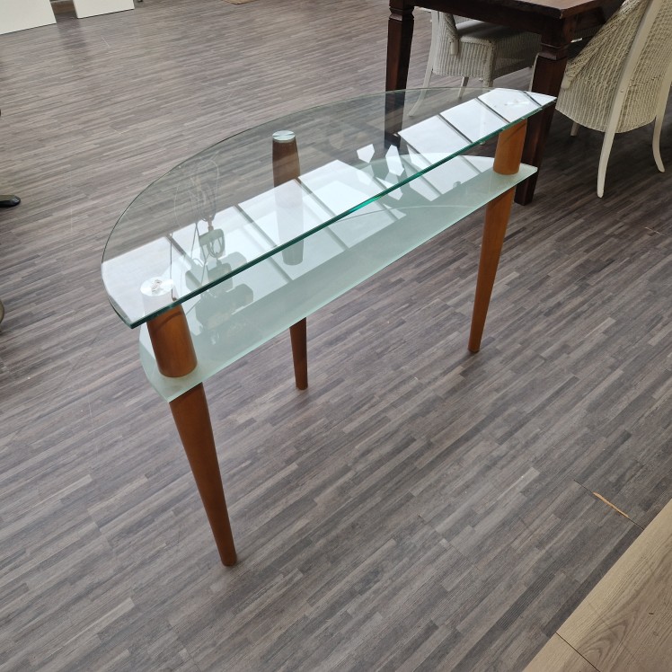 Glazen sidetable half ovaal bijzettafel