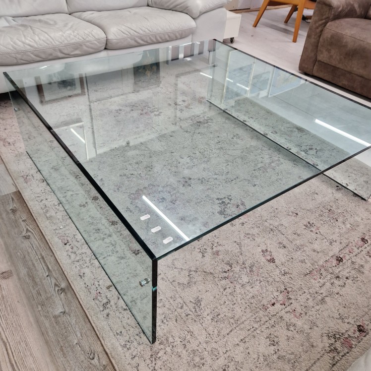 Zwaar glazen salontafel