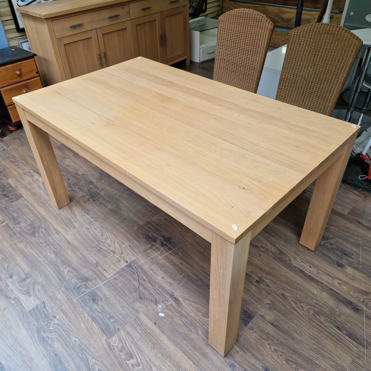 Houten eettafel - 150x90 cm