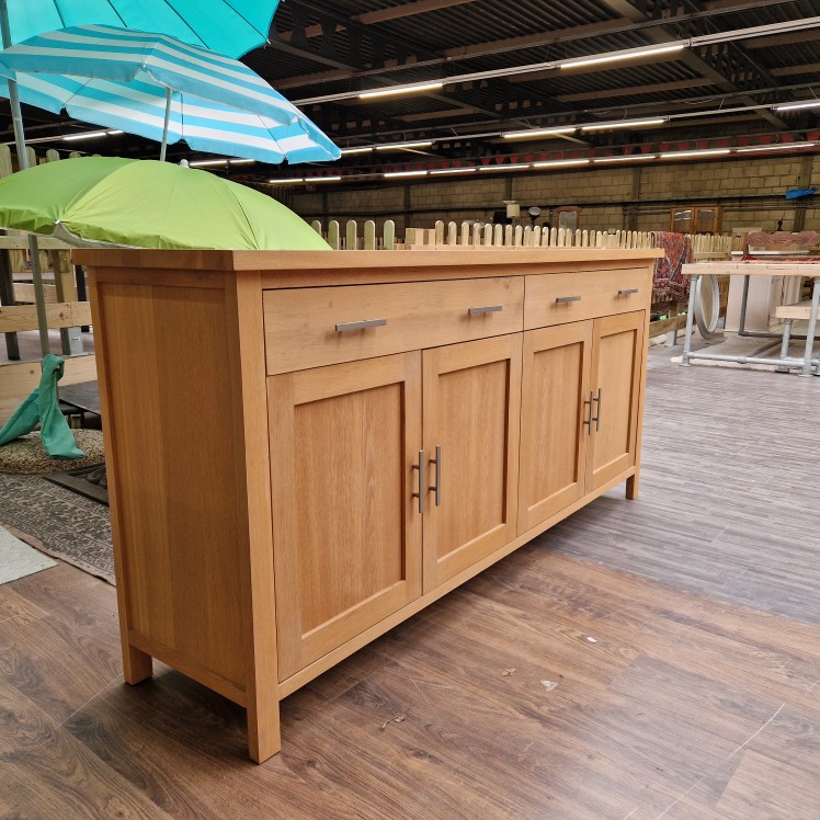 Stijlvol Houten Dressoir met Lades en Deuren