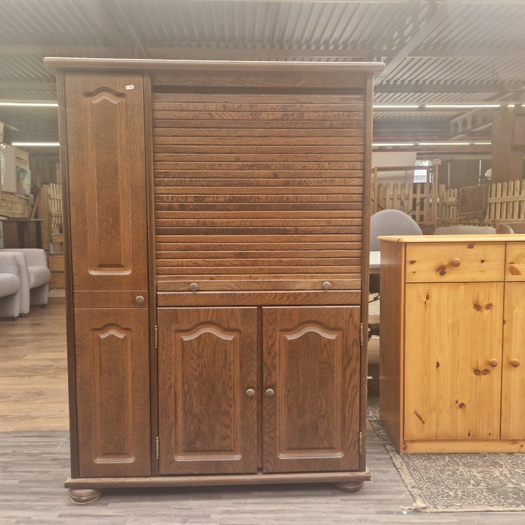 Vintage eikenhouten roldeurkast met cd-rek