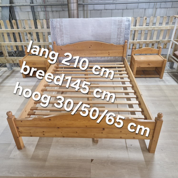 Houten bedframe met nachtkastjes - 145x210 cm - Afbeelding 4
