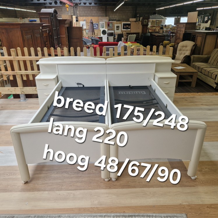 Tweepersoonsbed auping. met nachtkastjes - Afbeelding 2